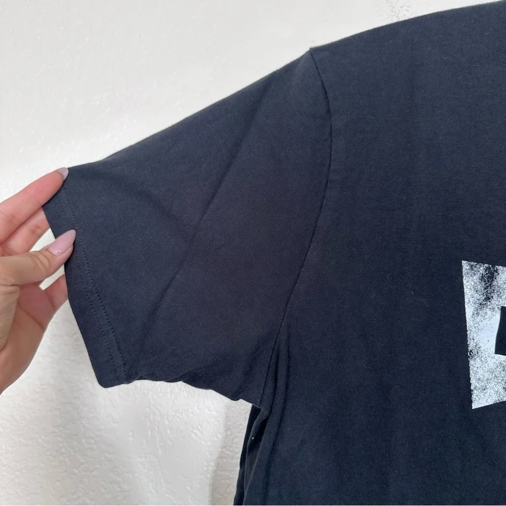 Levi’s Men’s Classic Wing Logo T-Shirt in Black/White Size L